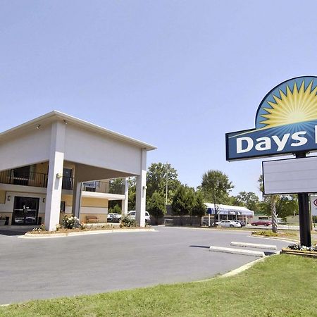 Days Inn Cheraw Bagian luar foto