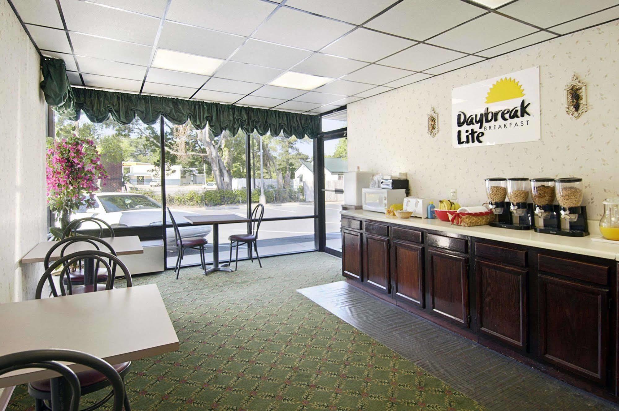 Days Inn Cheraw Restoran foto