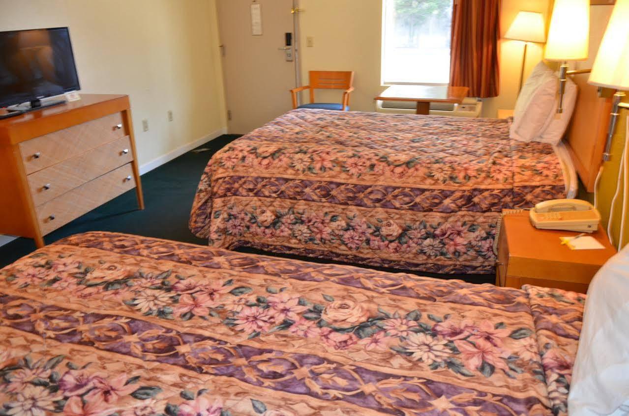 Days Inn Cheraw Bagian luar foto