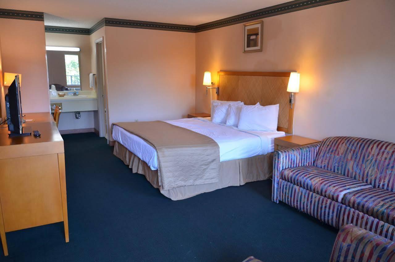 Days Inn Cheraw Bagian luar foto